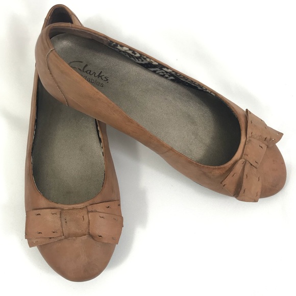 clarks bendables flats